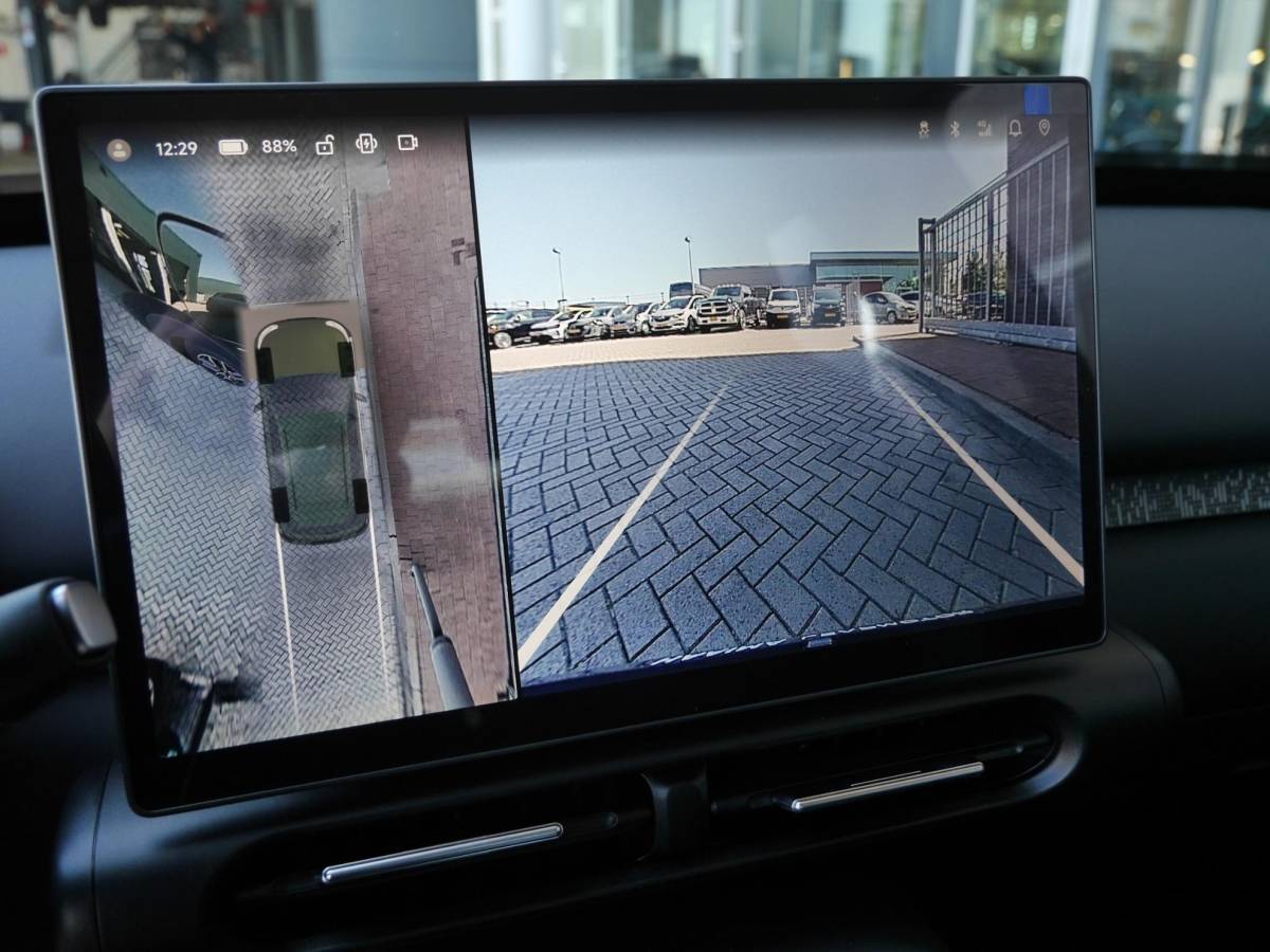 Leapmotor B03X Leapmotor B03X ProMax Design 53 kWh | Binnenkort leverbaar in deze kleur | | Hoge zit | Carplay | Camera | Navigatie | 18inch velgen | Parkeersensoren | LED Lampen |
