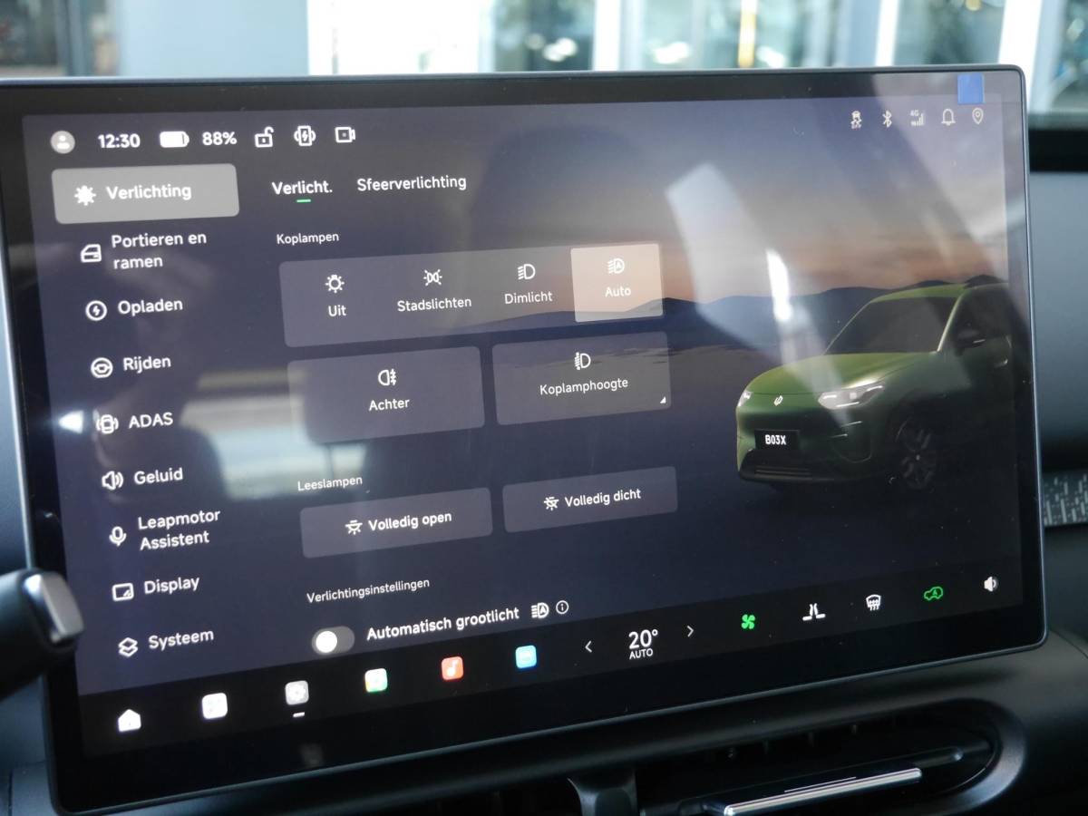 Leapmotor B03X Leapmotor B03X ProMax Design 53 kWh | Binnenkort leverbaar in deze kleur | | Hoge zit | Carplay | Camera | Navigatie | 18inch velgen | Parkeersensoren | LED Lampen |
