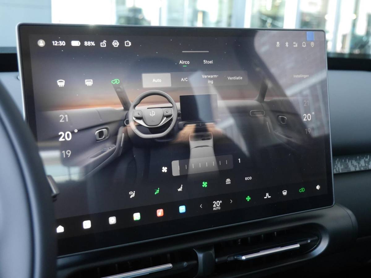 Leapmotor B03X Leapmotor B03X ProMax Design 53 kWh | Binnenkort leverbaar in deze kleur | | Hoge zit | Carplay | Camera | Navigatie | 18inch velgen | Parkeersensoren | LED Lampen |