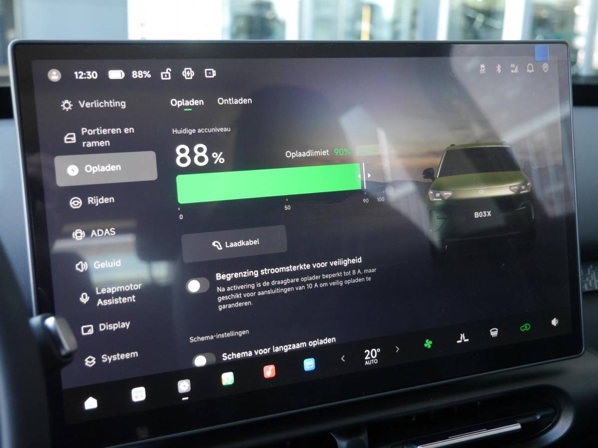 Leapmotor B03X Leapmotor B03X ProMax Design 53 kWh | Binnenkort leverbaar in deze kleur | | Hoge zit | Carplay | Camera | Navigatie | 18inch velgen | Parkeersensoren | LED Lampen |