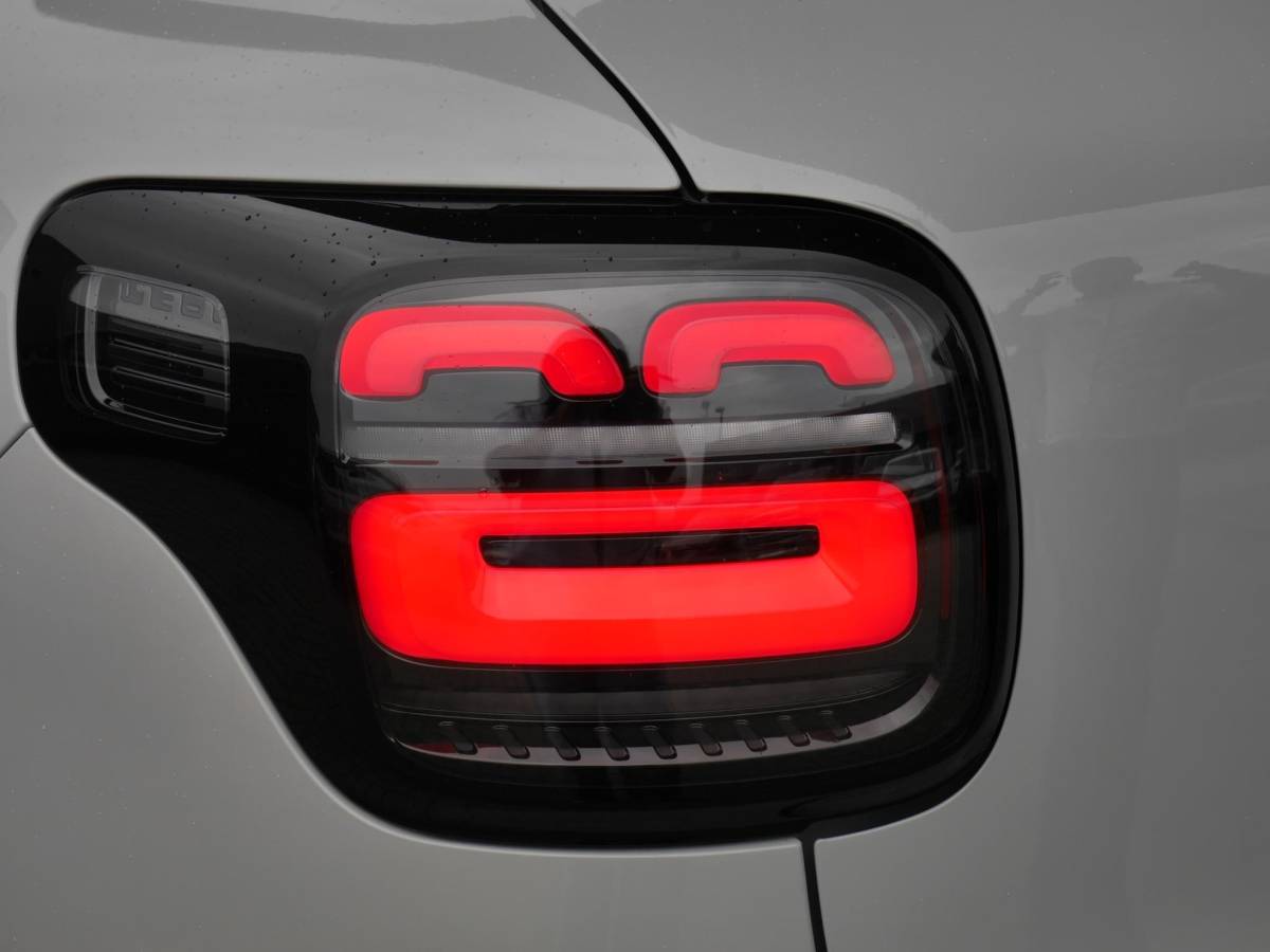 Leapmotor B03X Leapmotor B03X ProMax Design 53 kWh | Binnenkort leverbaar in deze kleur | | Hoge zit | Carplay | Camera | Navigatie | 18inch velgen | Parkeersensoren | LED Lampen |
