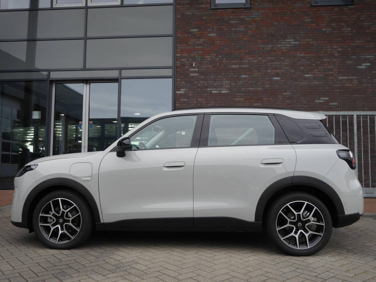 Leapmotor B03X Leapmotor B03X ProMax Design 53 kWh | Binnenkort leverbaar in deze kleur | | Hoge zit | Carplay | Camera | Navigatie | 18inch velgen | Parkeersensoren | LED Lampen |