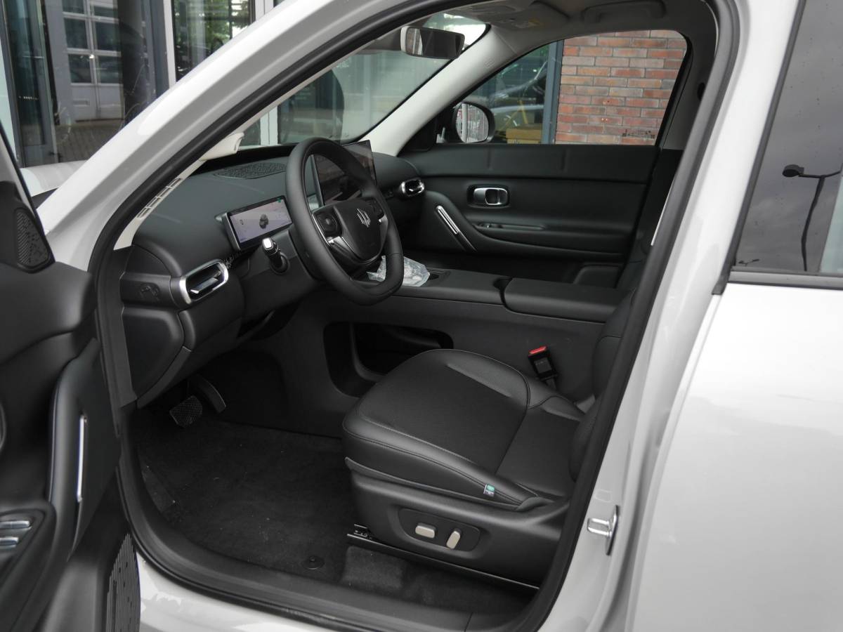 Leapmotor B03X Leapmotor B03X ProMax Design 53 kWh | Binnenkort leverbaar in deze kleur | | Hoge zit | Carplay | Camera | Navigatie | 18inch velgen | Parkeersensoren | LED Lampen |