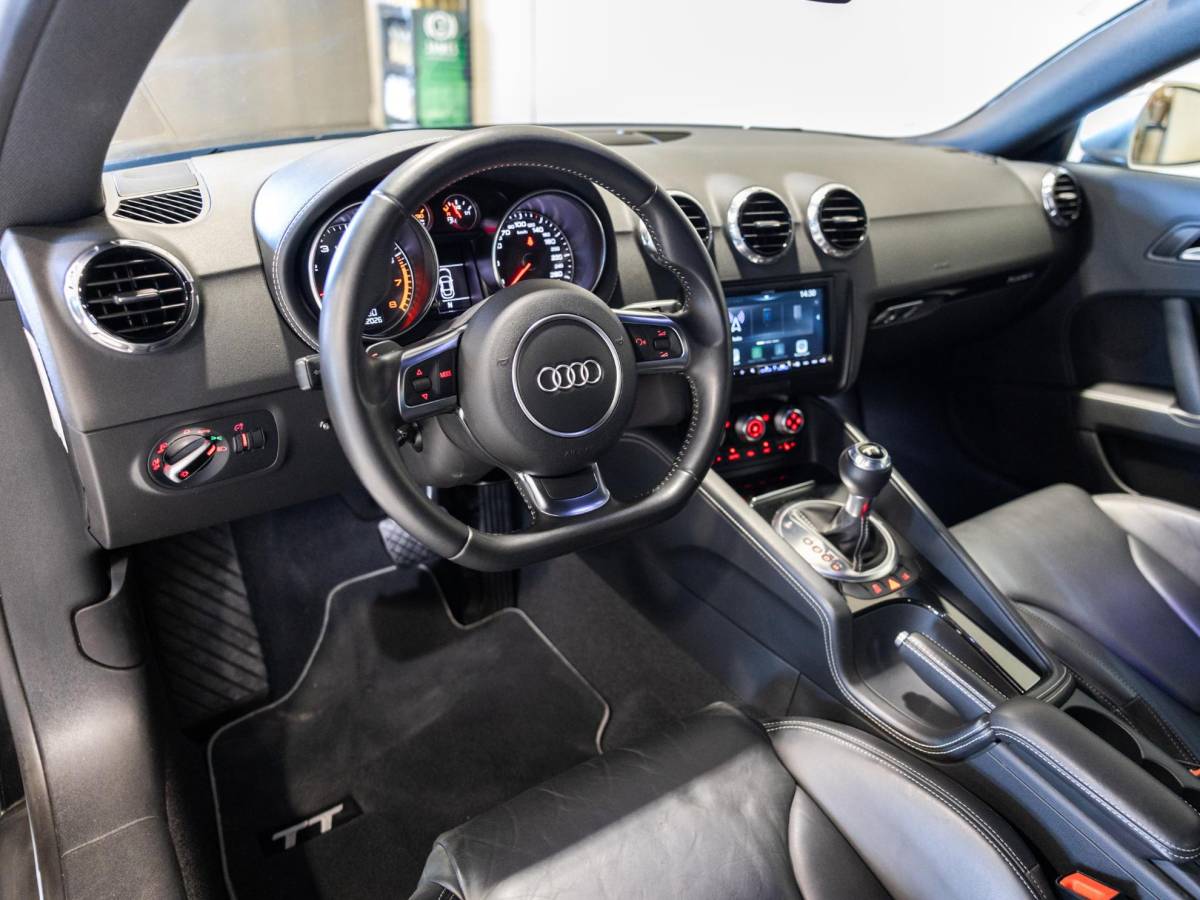 Audi TT Audi TT 2.0 TFSI q. Pro Line S-Line / 211pk / Apple CarPlay / Leder / Stoelverwarming /