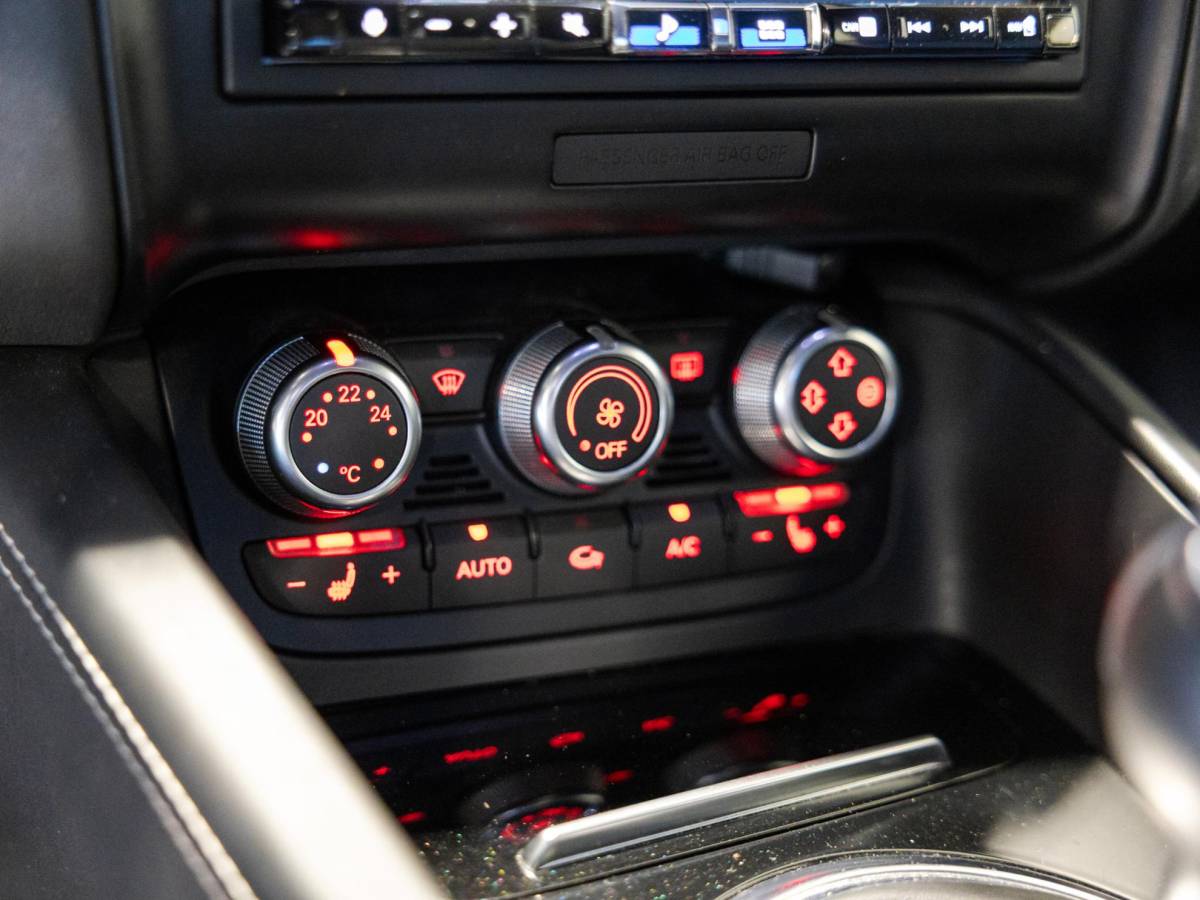 Audi TT Audi TT 2.0 TFSI q. Pro Line S-Line / 211pk / Apple CarPlay / Leder / Stoelverwarming /