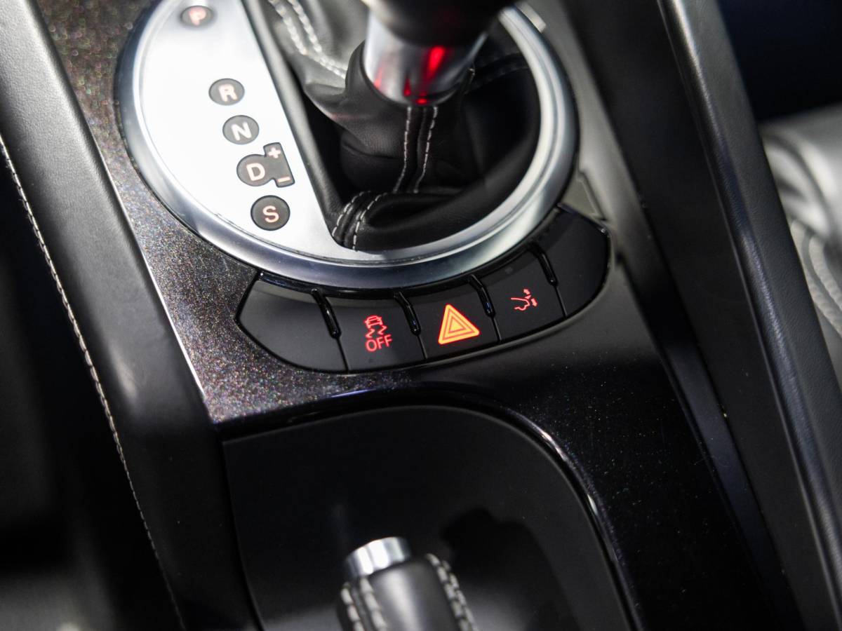 Audi TT Audi TT 2.0 TFSI q. Pro Line S-Line / 211pk / Apple CarPlay / Leder / Stoelverwarming /