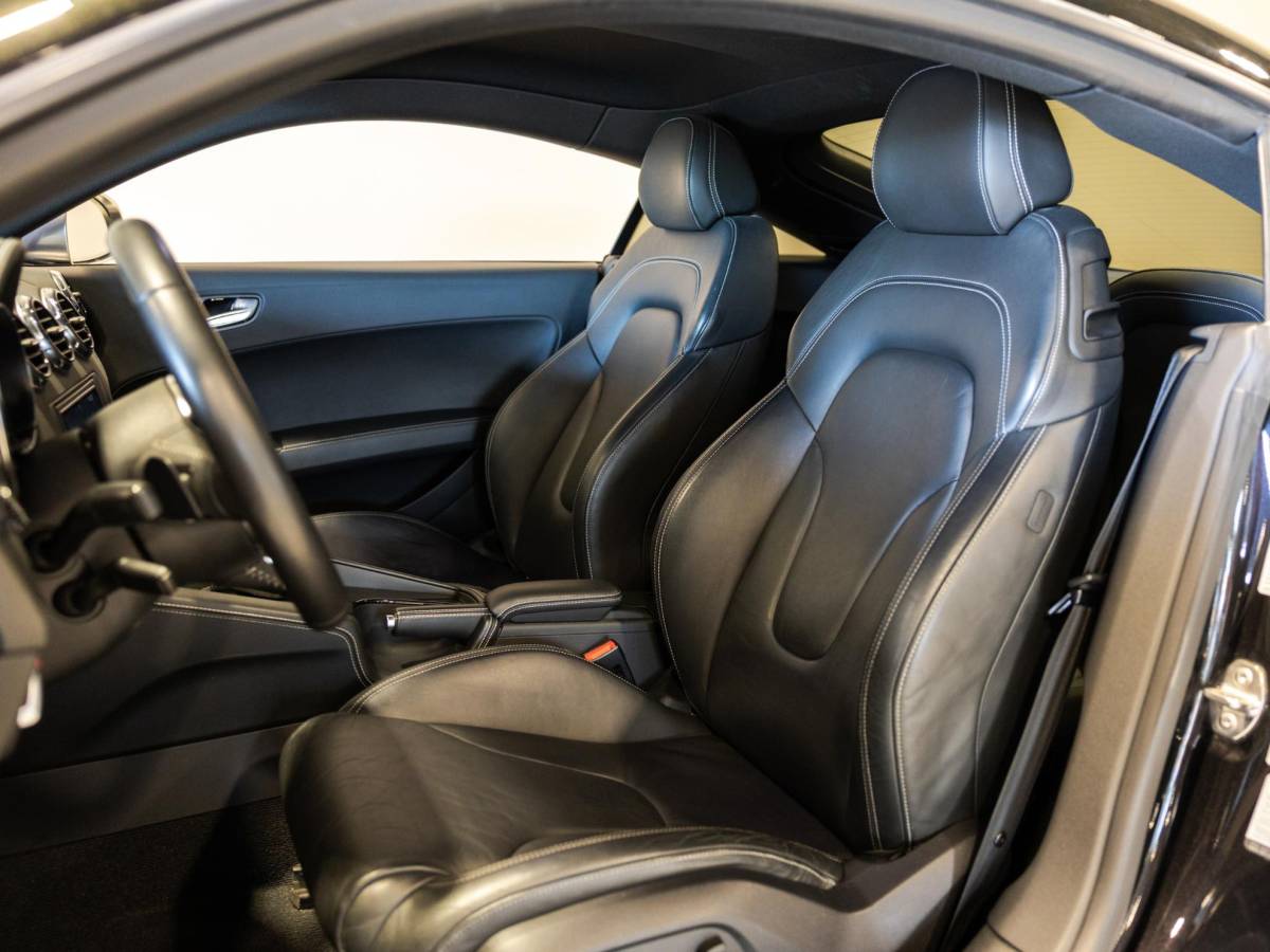 Audi TT Audi TT 2.0 TFSI q. Pro Line S-Line / 211pk / Apple CarPlay / Leder / Stoelverwarming /