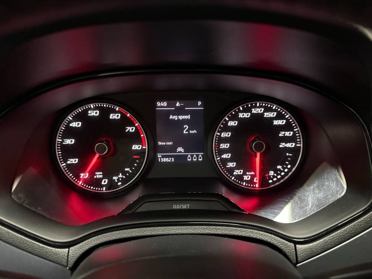 SEAT Arona Seat Arona 1.0 TSI Style Business Intense Plus Autom. Navi -Carplay Ecc
