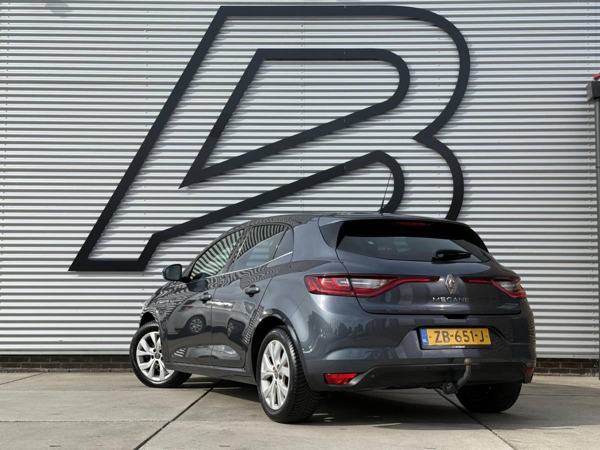 Renault Mégane Renault Mégane 1.3 TCe Limited 2e Eigenaar|Navi|Clima|Cruise|PDC|Trekhaak|N.A.P|APK tot 04-2027