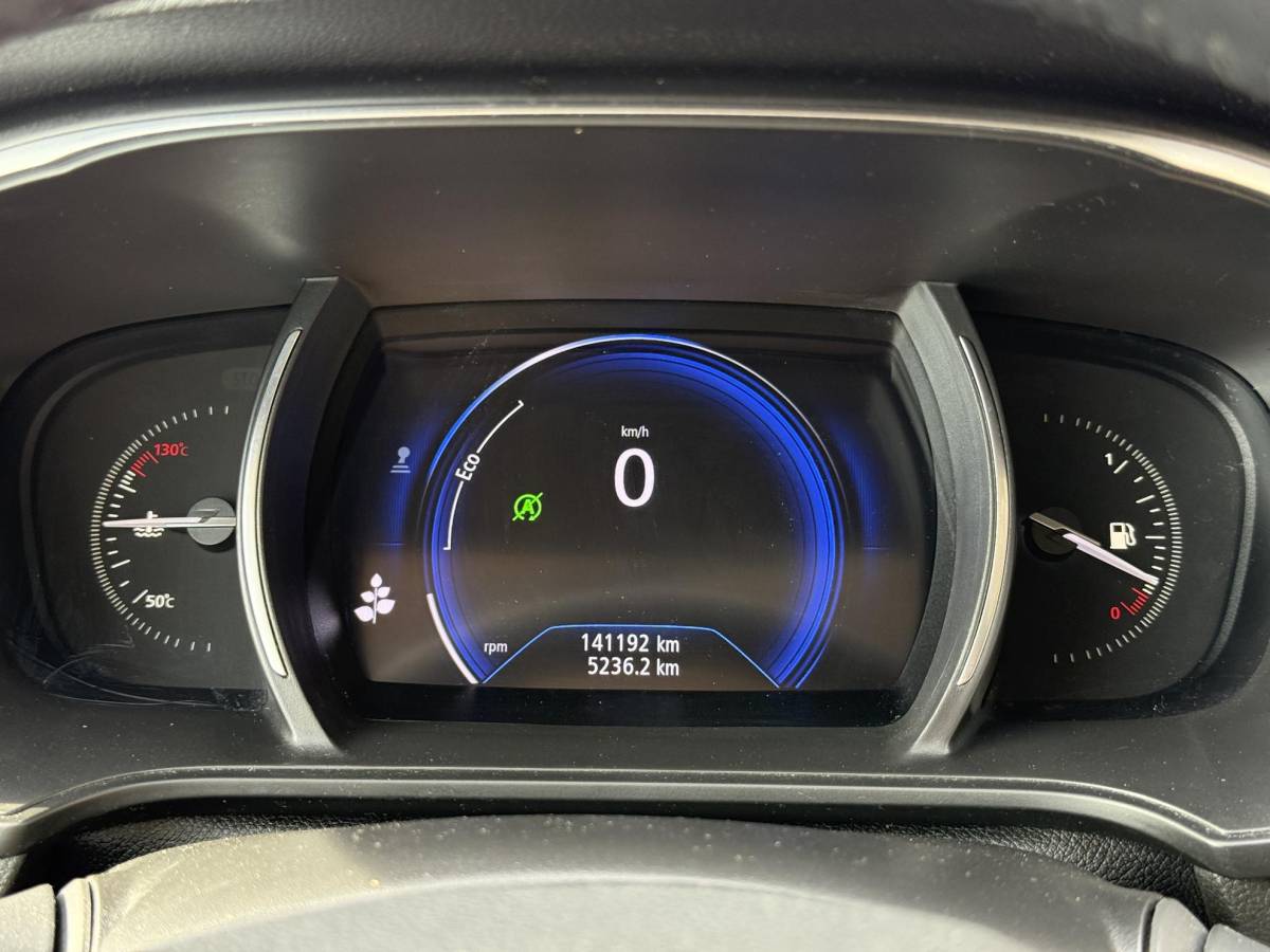 Renault Mégane Renault Mégane 1.3 TCe Limited 2e Eigenaar|Navi|Clima|Cruise|PDC|Trekhaak|N.A.P|APK tot 04-2027