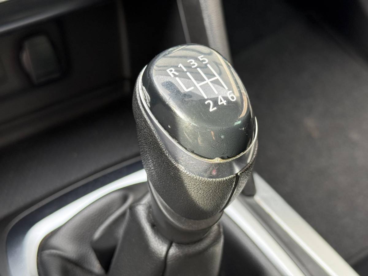 Renault Mégane Renault Mégane 1.3 TCe Limited 2e Eigenaar|Navi|Clima|Cruise|PDC|Trekhaak|N.A.P|APK tot 04-2027