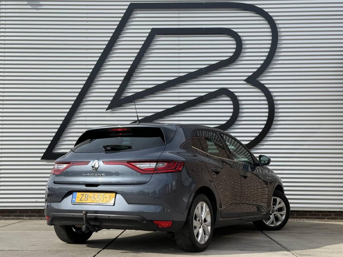 Renault Mégane Renault Mégane 1.3 TCe Limited 2e Eigenaar|Navi|Clima|Cruise|PDC|Trekhaak|N.A.P|APK tot 04-2027