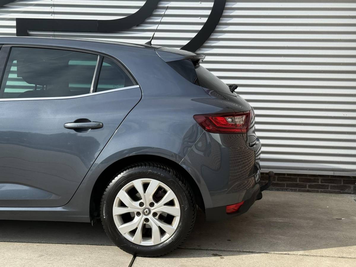 Renault Mégane Renault Mégane 1.3 TCe Limited 2e Eigenaar|Navi|Clima|Cruise|PDC|Trekhaak|N.A.P|APK tot 04-2027