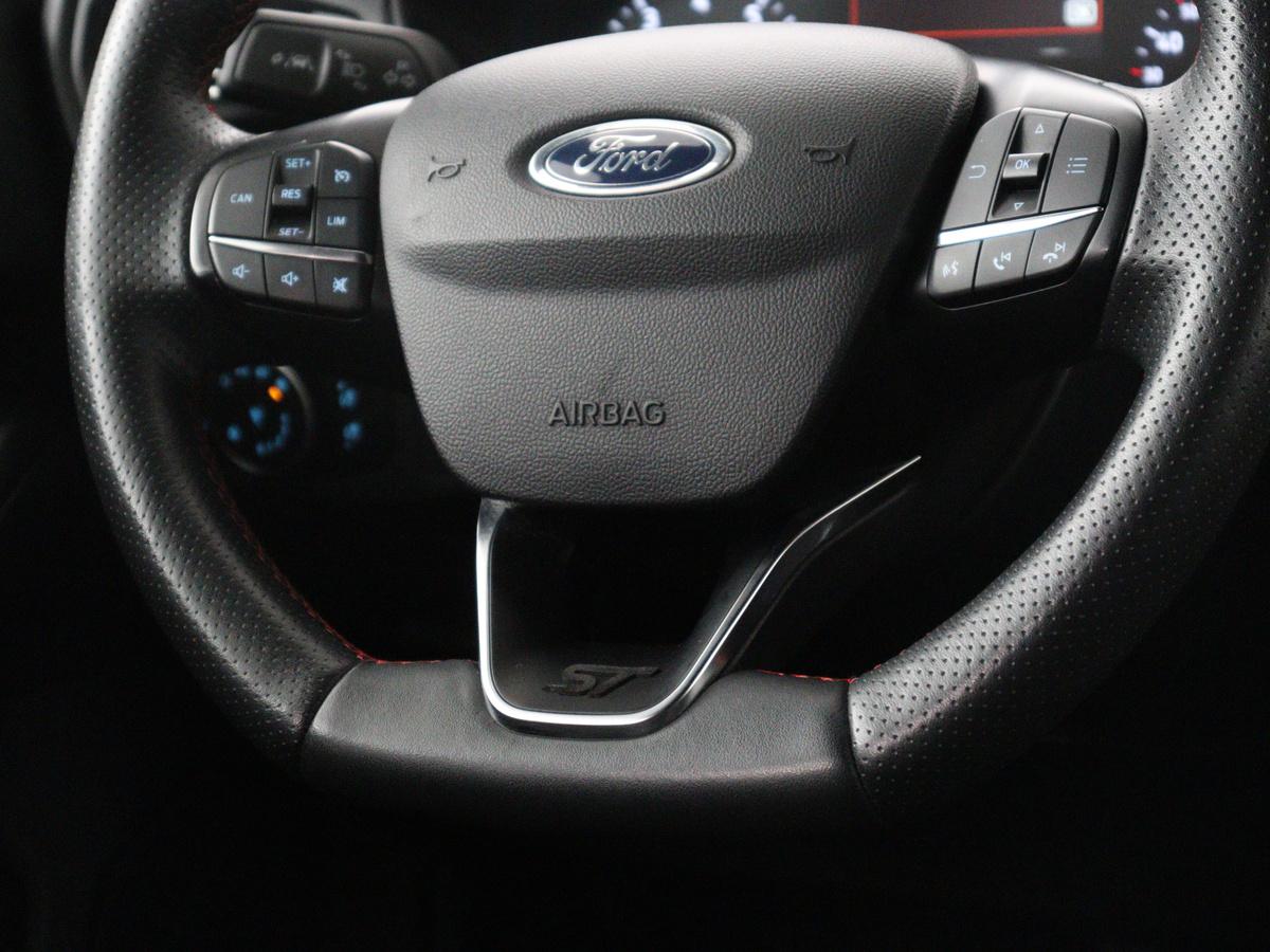 Ford Focus Ford Focus Wagon 1.5 EcoBoost ST Line Business | Bang & Olufsen | Cruise control | Navigatie | Bluetooth | Park assist | Climate control | Trekhaak