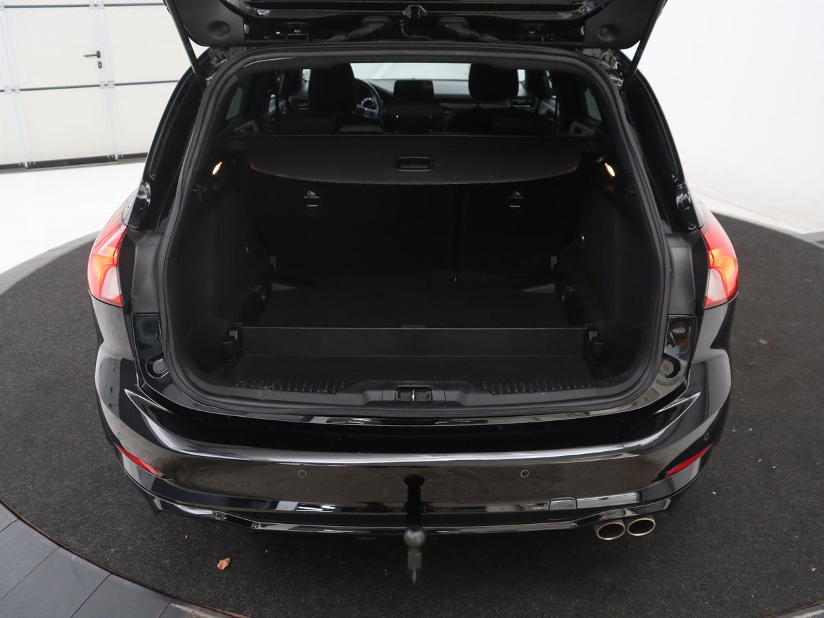 Ford Focus Ford Focus Wagon 1.5 EcoBoost ST Line Business | Bang & Olufsen | Cruise control | Navigatie | Bluetooth | Park assist | Climate control | Trekhaak