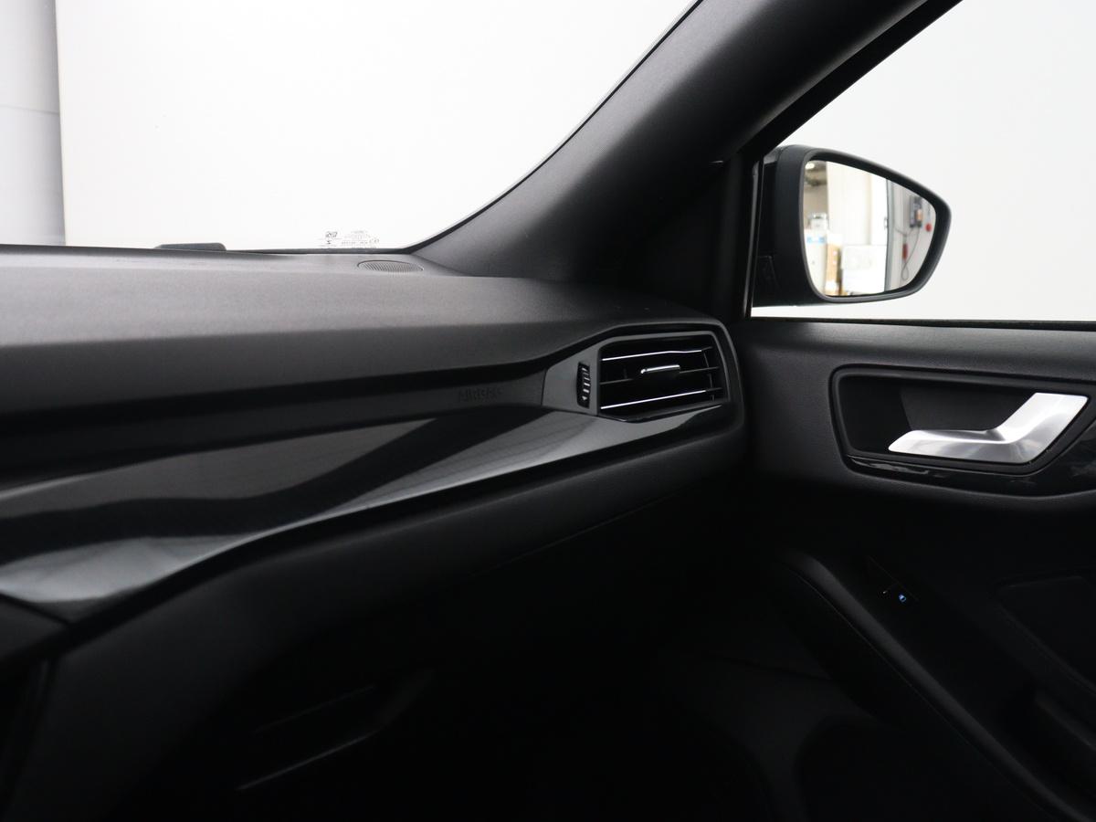 Ford Focus Ford Focus Wagon 1.5 EcoBoost ST Line Business | Bang & Olufsen | Cruise control | Navigatie | Bluetooth | Park assist | Climate control | Trekhaak