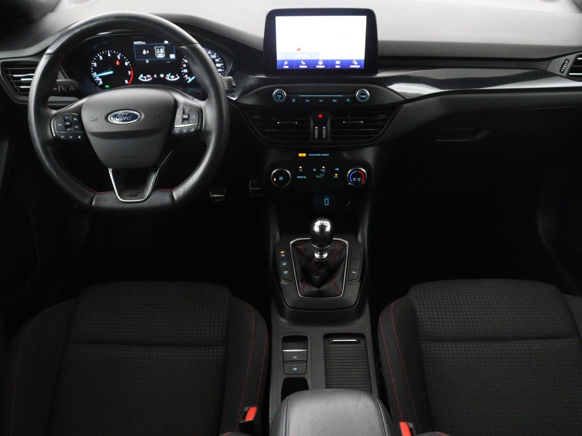 Ford Focus Ford Focus Wagon 1.5 EcoBoost ST Line Business | Bang & Olufsen | Cruise control | Navigatie | Bluetooth | Park assist | Climate control | Trekhaak