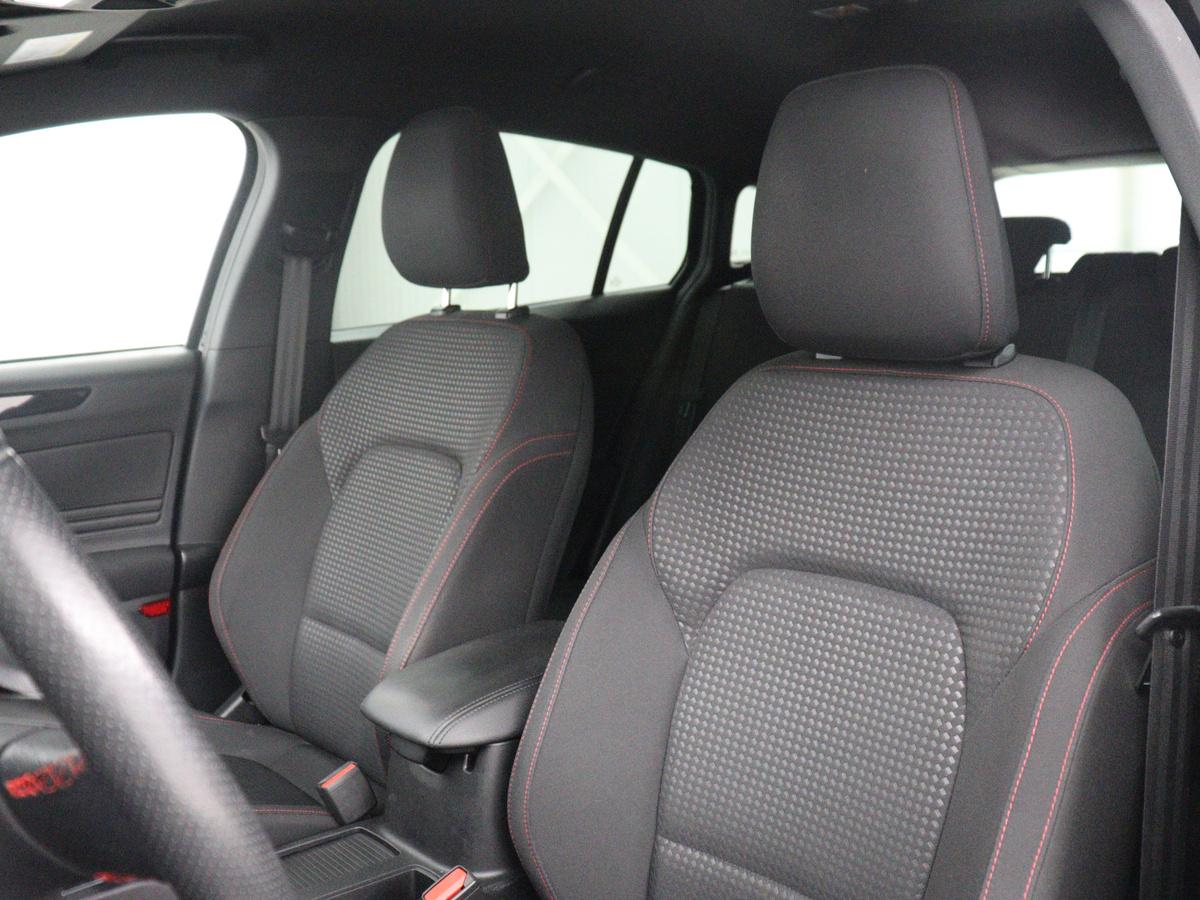 Ford Focus Ford Focus Wagon 1.5 EcoBoost ST Line Business | Bang & Olufsen | Cruise control | Navigatie | Bluetooth | Park assist | Climate control | Trekhaak