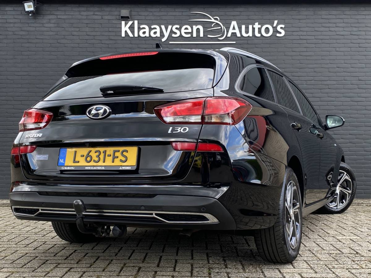 Hyundai i30 Hyundai i30 Wagon 1.5 T-GDi  MHEV 160 pk Comfort Smart AUT. | navigatie | stoel-/stuurverw. | camera | trekhaak | parkeersensoren