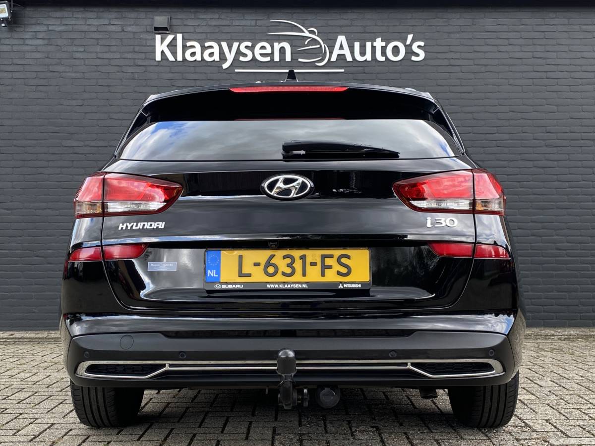Hyundai i30 Hyundai i30 Wagon 1.5 T-GDi  MHEV 160 pk Comfort Smart AUT. | navigatie | stoel-/stuurverw. | camera | trekhaak | parkeersensoren