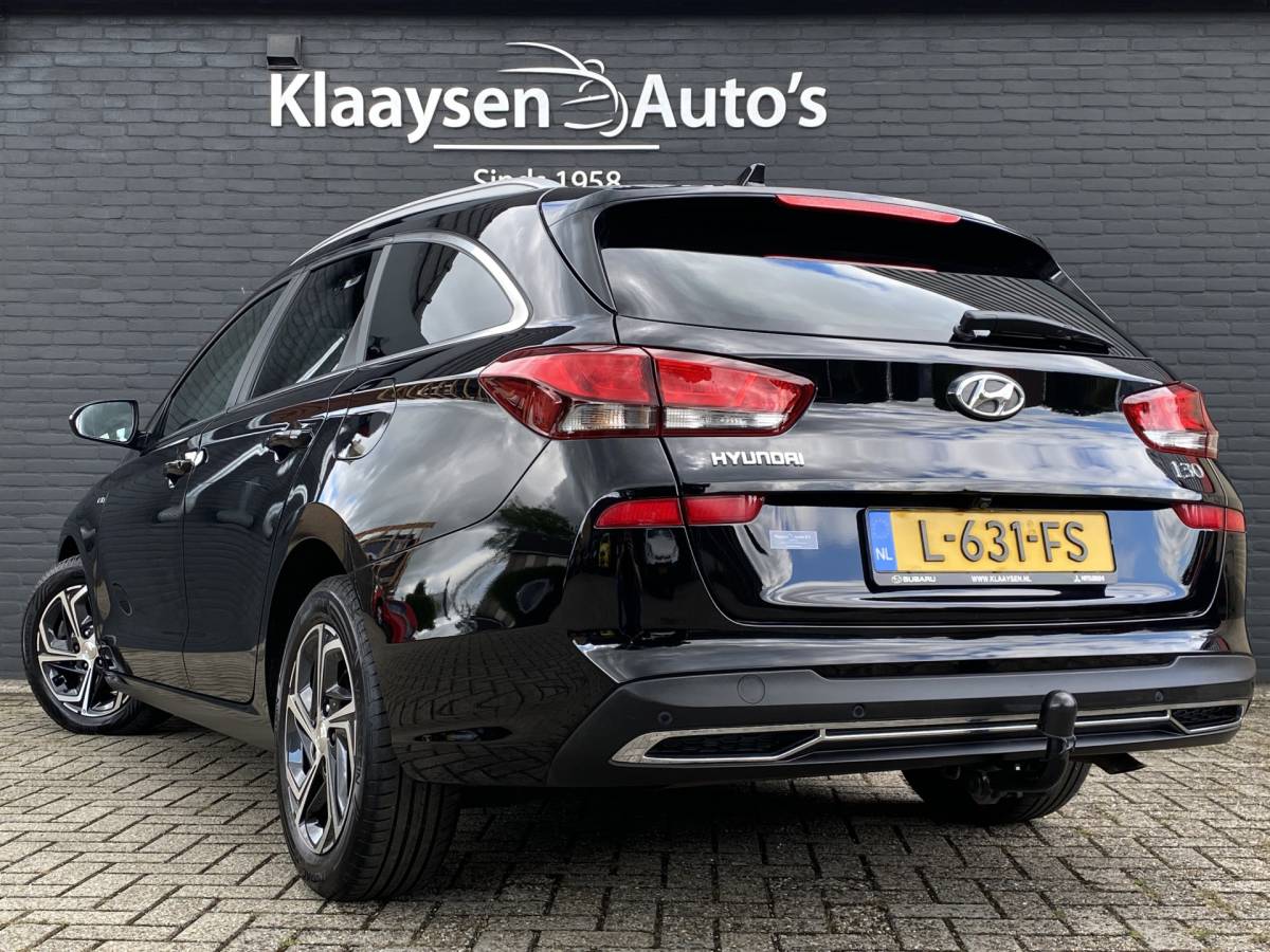 Hyundai i30 Hyundai i30 Wagon 1.5 T-GDi  MHEV 160 pk Comfort Smart AUT. | navigatie | stoel-/stuurverw. | camera | trekhaak | parkeersensoren