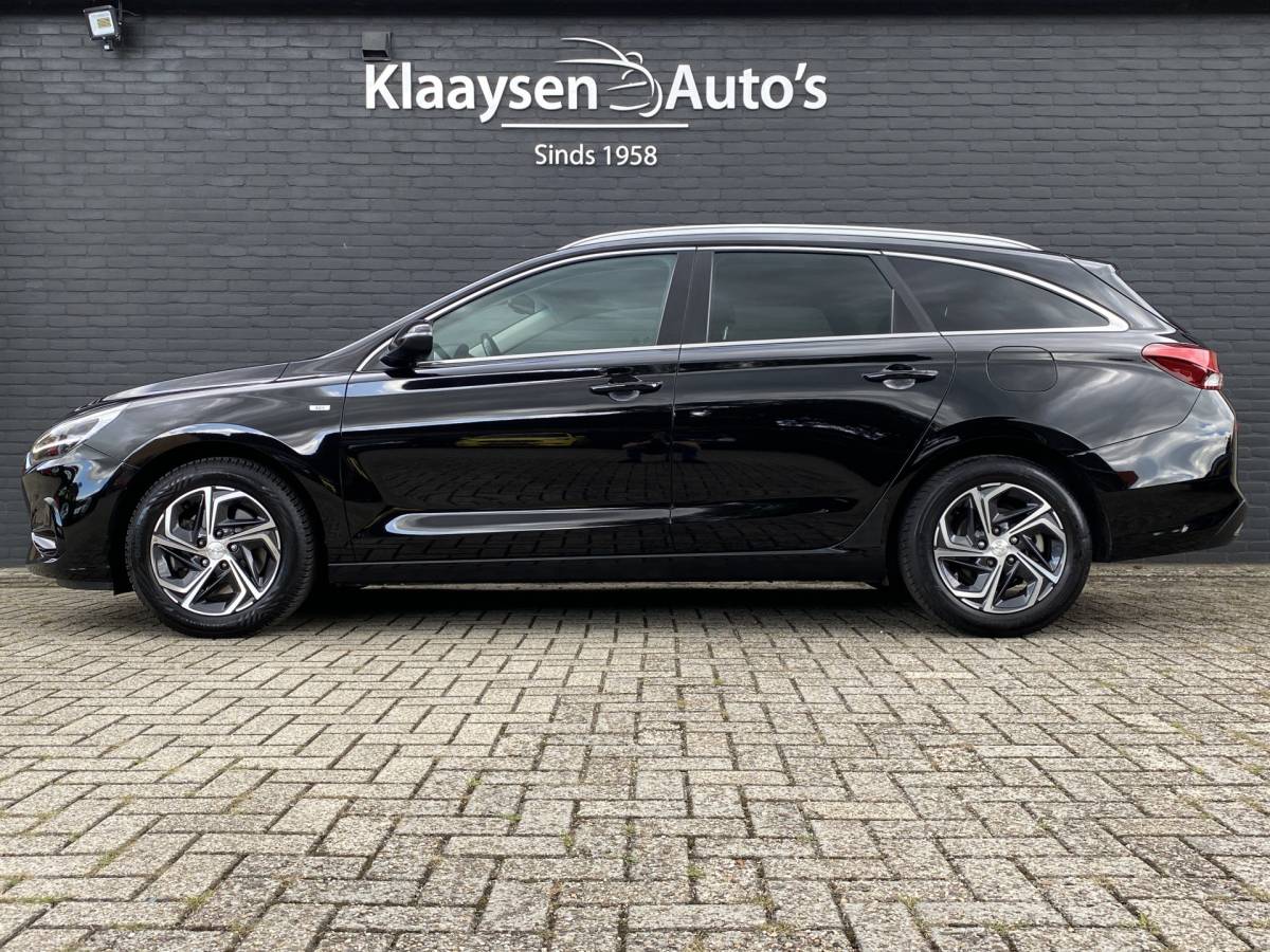 Hyundai i30 Hyundai i30 Wagon 1.5 T-GDi  MHEV 160 pk Comfort Smart AUT. | navigatie | stoel-/stuurverw. | camera | trekhaak | parkeersensoren