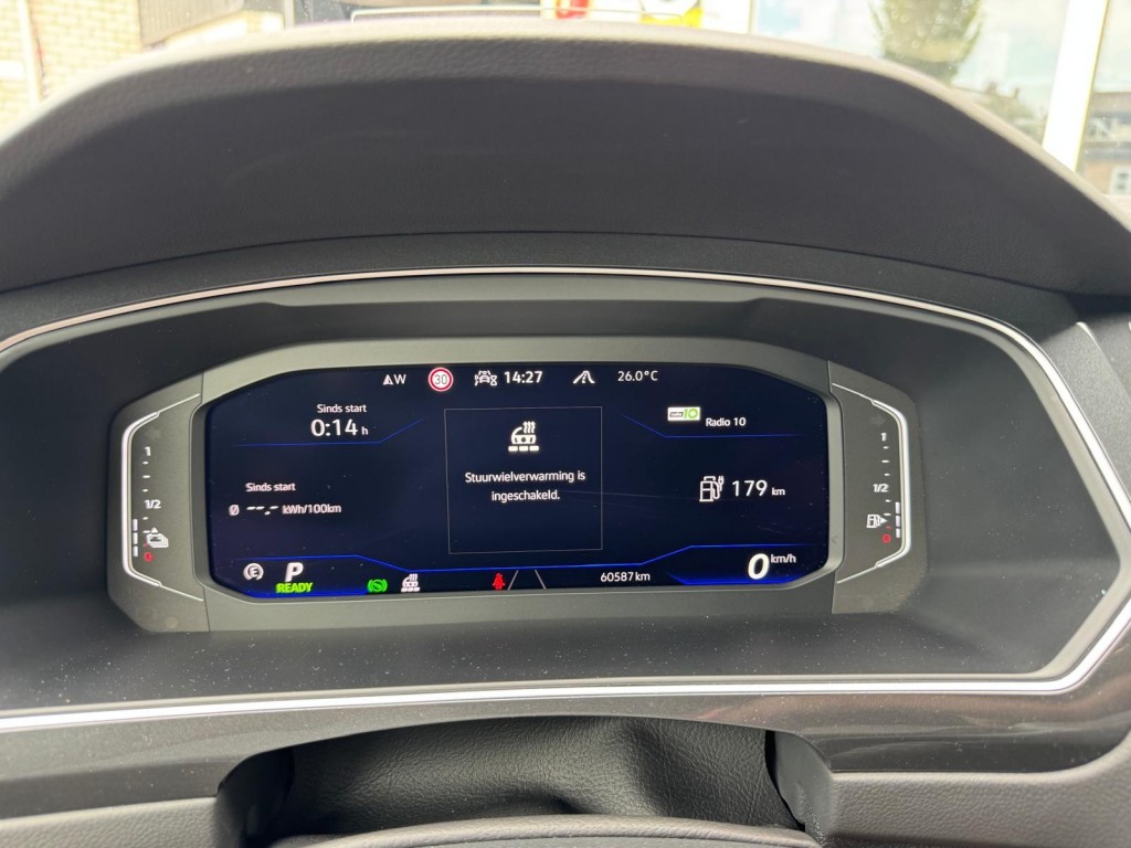 Volkswagen Tiguan Volkswagen Tiguan 1.4 TSI e-Hybrid R-line 245pk Trekhaak 360 Camera Stuur, Stoelverwarming HUD