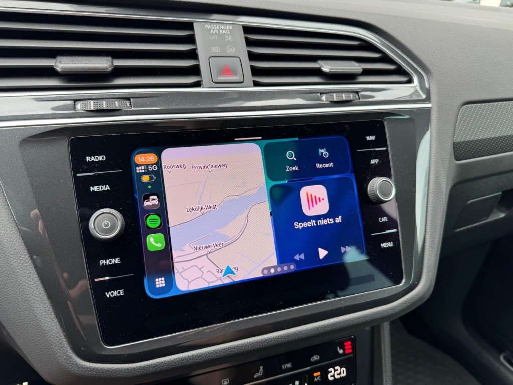 Volkswagen Tiguan Volkswagen Tiguan 1.4 TSI e-Hybrid R-line 245pk Trekhaak 360 Camera Stuur, Stoelverwarming HUD