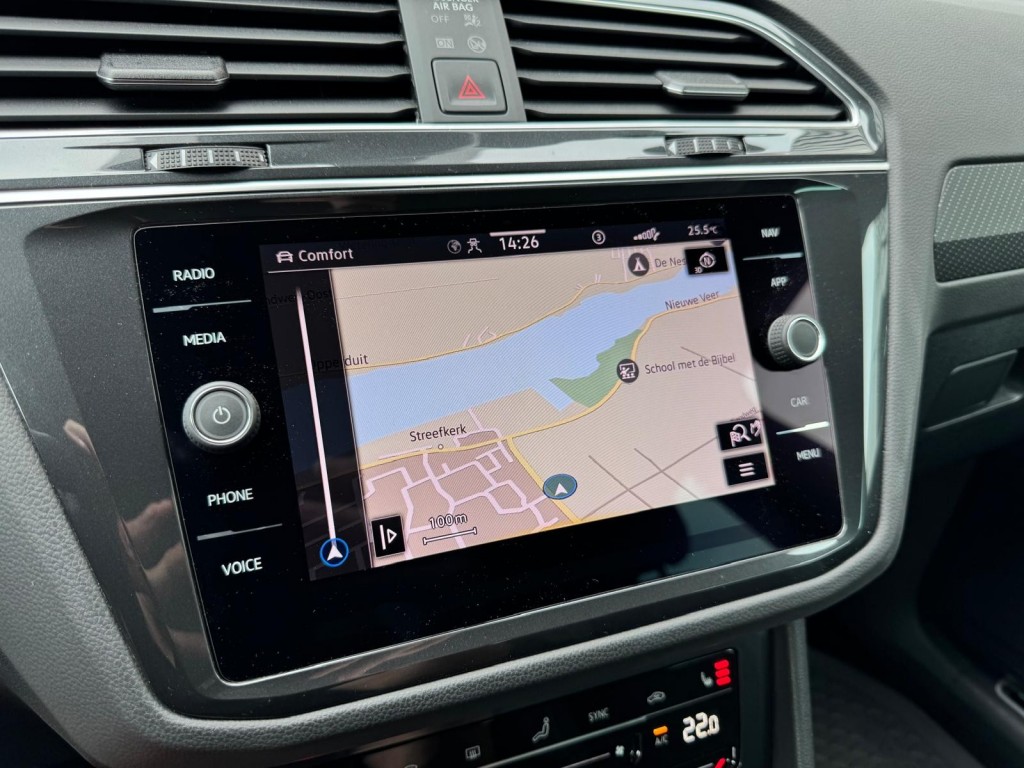 Volkswagen Tiguan Volkswagen Tiguan 1.4 TSI e-Hybrid R-line 245pk Trekhaak 360 Camera Stuur, Stoelverwarming HUD