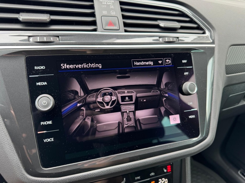 Volkswagen Tiguan Volkswagen Tiguan 1.4 TSI e-Hybrid R-line 245pk Trekhaak 360 Camera Stuur, Stoelverwarming HUD