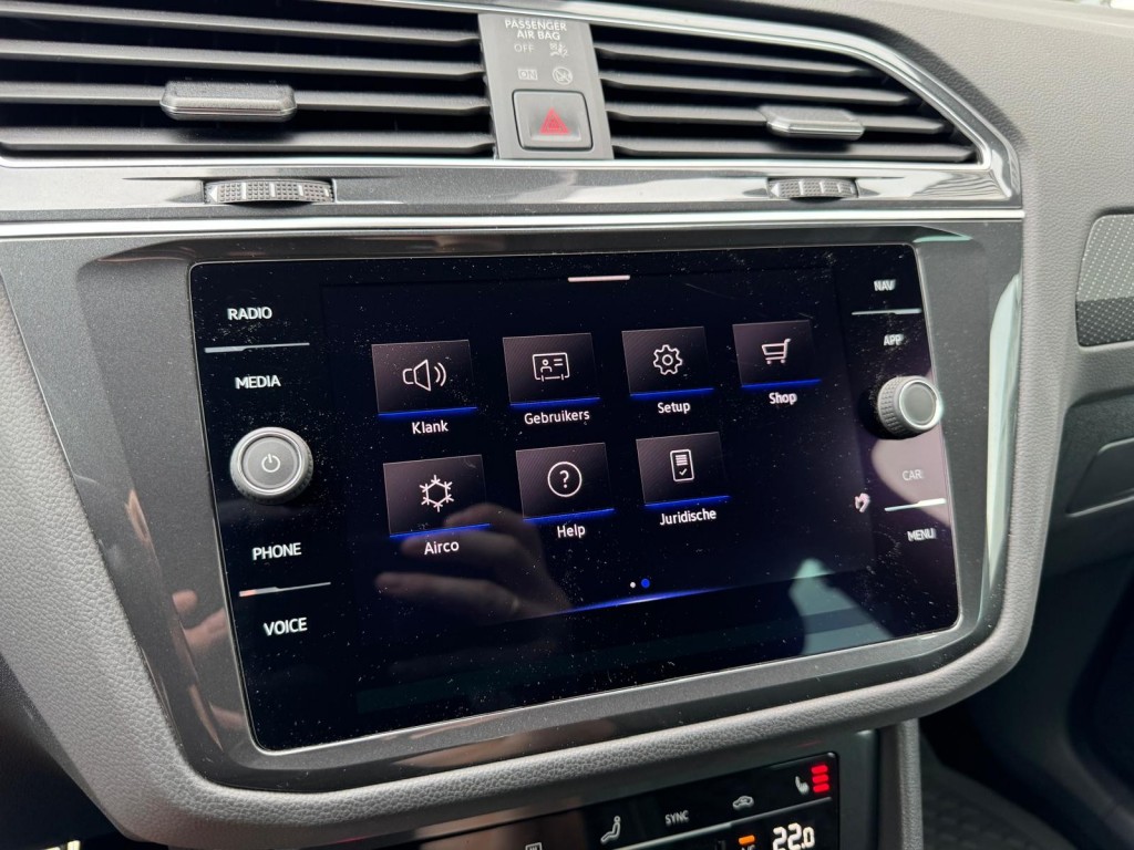 Volkswagen Tiguan Volkswagen Tiguan 1.4 TSI e-Hybrid R-line 245pk Trekhaak 360 Camera Stuur, Stoelverwarming HUD