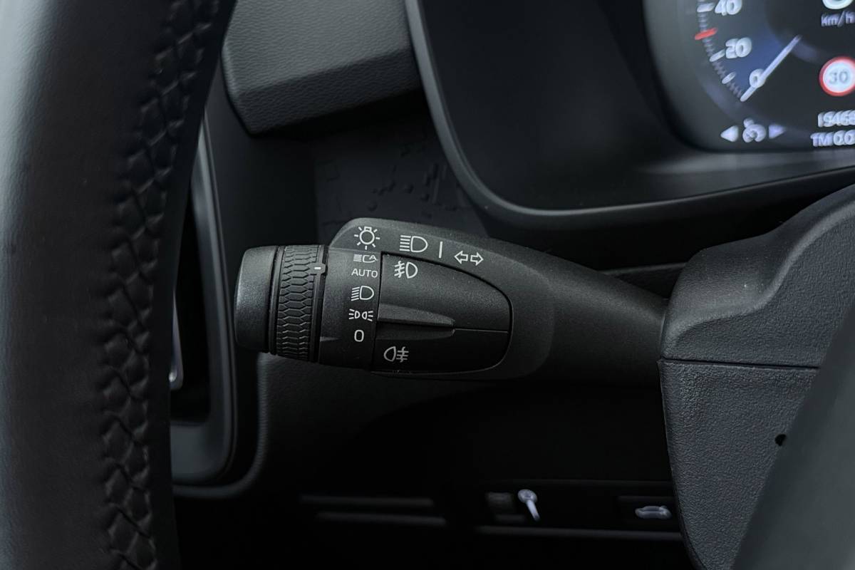 Volvo XC40 Volvo XC40 1.5 T2 Momentum Core | Uitklap Trekhaak | Org NL | Dealer Ond. | CarPlay |