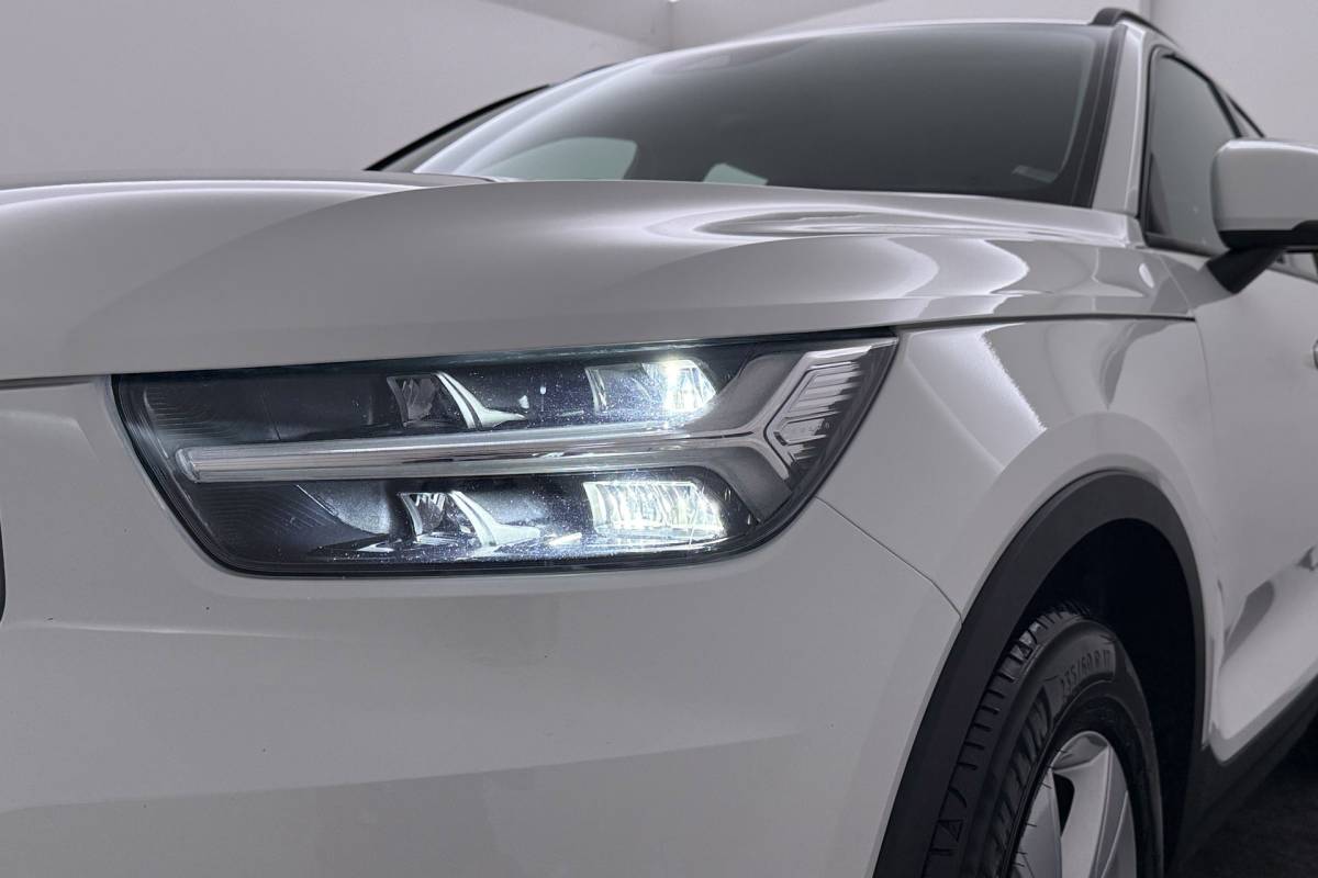 Volvo XC40 Volvo XC40 1.5 T2 Momentum Core | Uitklap Trekhaak | Org NL | Dealer Ond. | CarPlay |