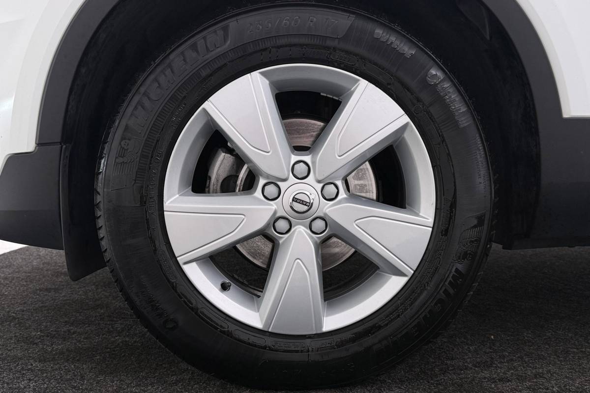 Volvo XC40 Volvo XC40 1.5 T2 Momentum Core | Uitklap Trekhaak | Org NL | Dealer Ond. | CarPlay |