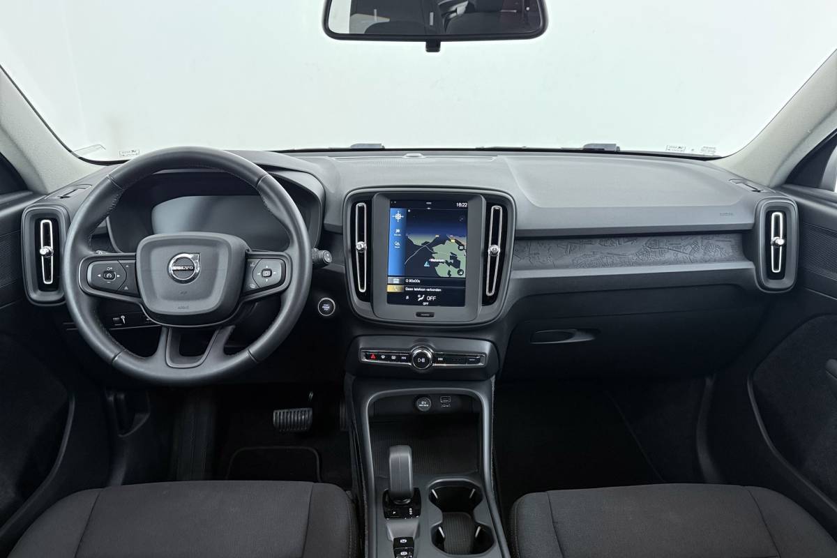 Volvo XC40 Volvo XC40 1.5 T2 Momentum Core | Uitklap Trekhaak | Org NL | Dealer Ond. | CarPlay |
