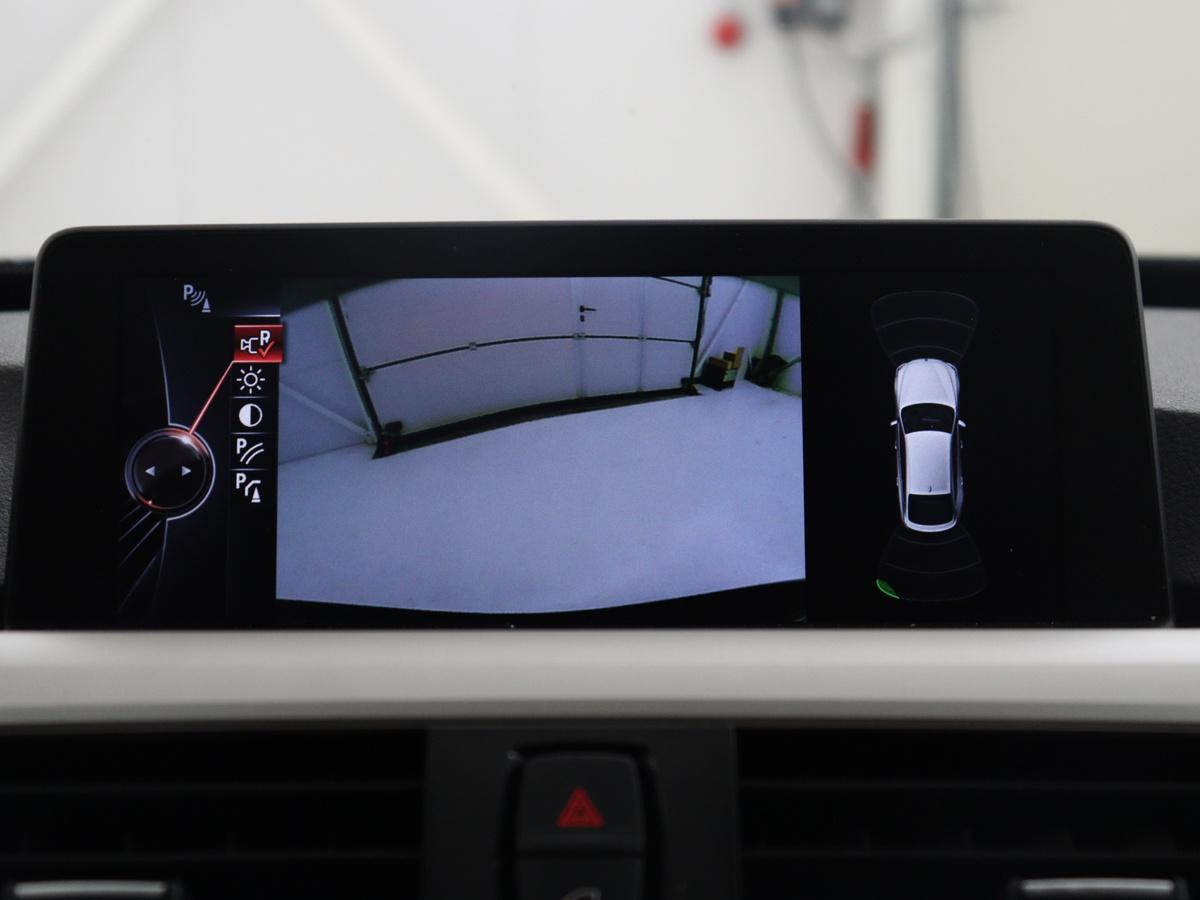 BMW 3 Serie BMW 3-serie Gran Turismo 320i High Executive | Leder | Cruise control | Stoelverwarming |  Climate control | Camera | Park assist | Navigatie | Bluetooth | Elektrische achterklep