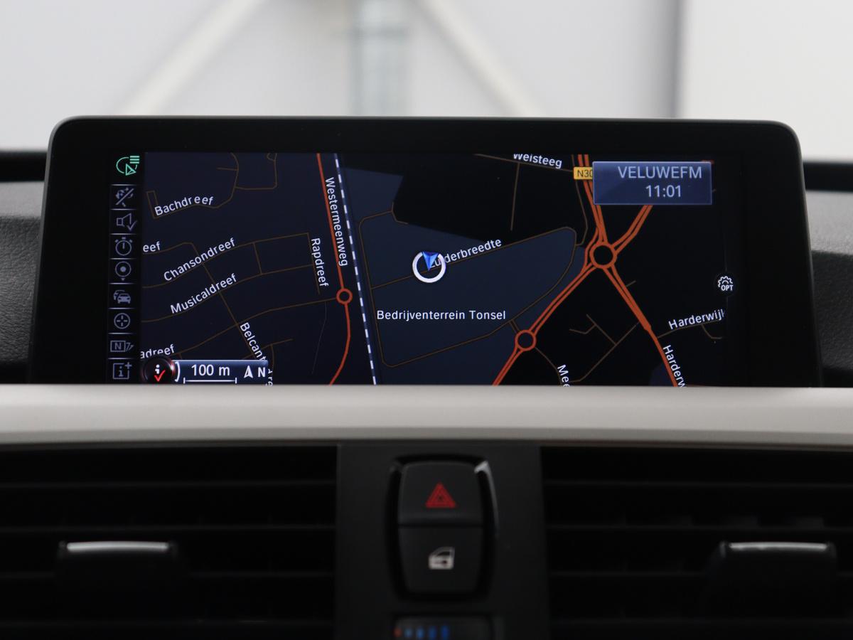BMW 3 Serie BMW 3-serie Gran Turismo 320i High Executive | Leder | Cruise control | Stoelverwarming |  Climate control | Camera | Park assist | Navigatie | Bluetooth | Elektrische achterklep