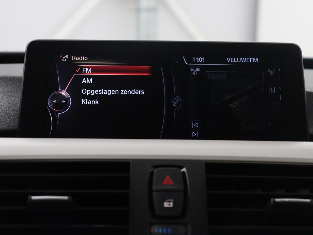 BMW 3 Serie BMW 3-serie Gran Turismo 320i High Executive | Leder | Cruise control | Stoelverwarming |  Climate control | Camera | Park assist | Navigatie | Bluetooth | Elektrische achterklep