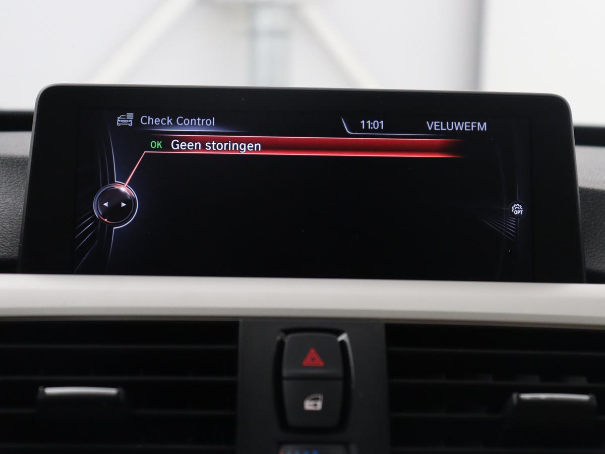 BMW 3 Serie BMW 3-serie Gran Turismo 320i High Executive | Leder | Cruise control | Stoelverwarming |  Climate control | Camera | Park assist | Navigatie | Bluetooth | Elektrische achterklep