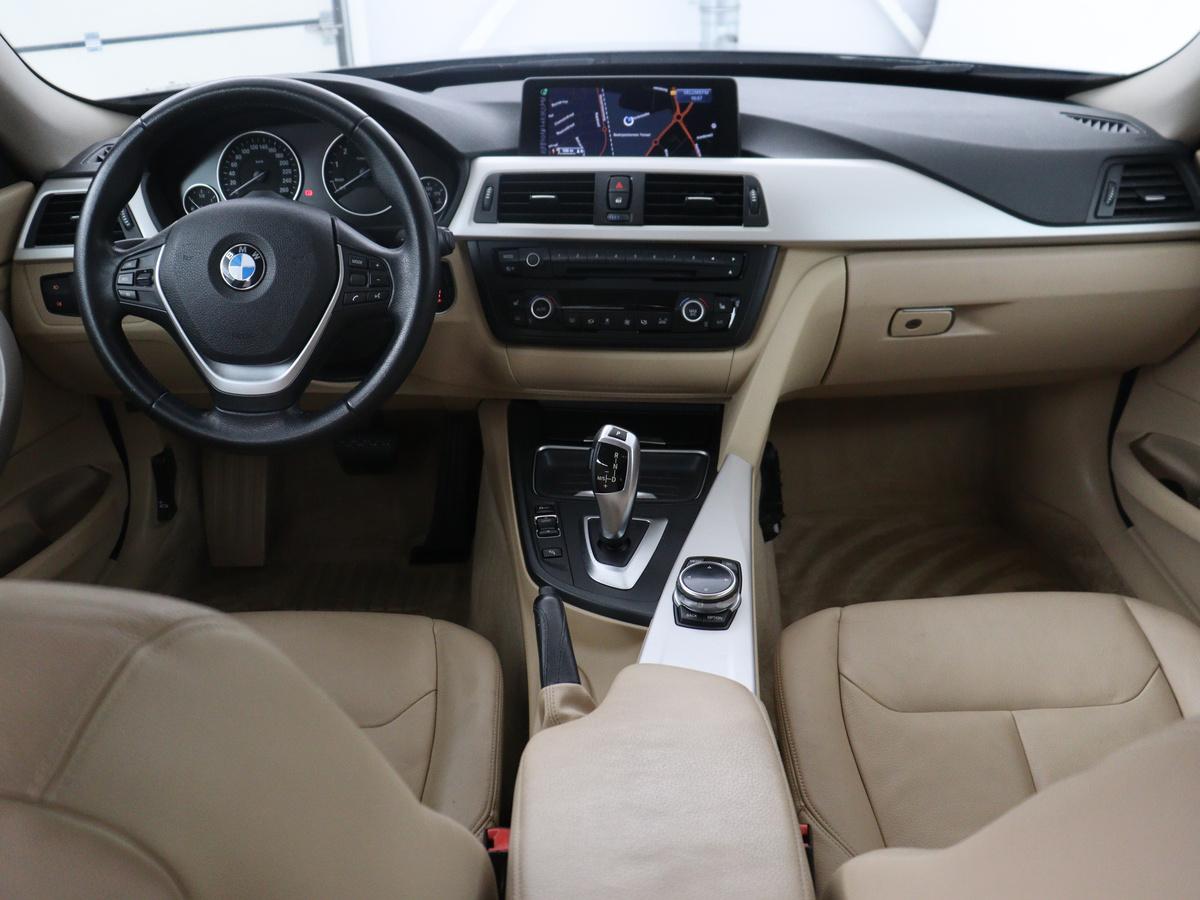BMW 3 Serie BMW 3-serie Gran Turismo 320i High Executive | Leder | Cruise control | Stoelverwarming |  Climate control | Camera | Park assist | Navigatie | Bluetooth | Elektrische achterklep