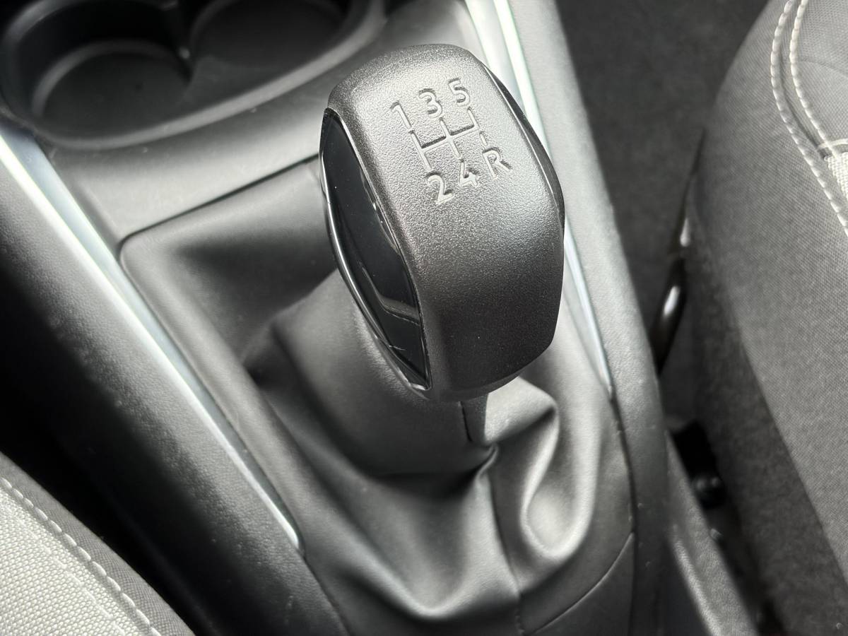 Peugeot 208 Peugeot 208 1.2 PureTech Blue Lion ✓D-riem vv in 2025✓1e Eigenaar✓Navi✓Carplay✓Trekhaak✓Recent beurt gehad✓Airco✓Cruise✓5 Deurs✓Pdc✓N.A.P✓Apk tot 03-2027