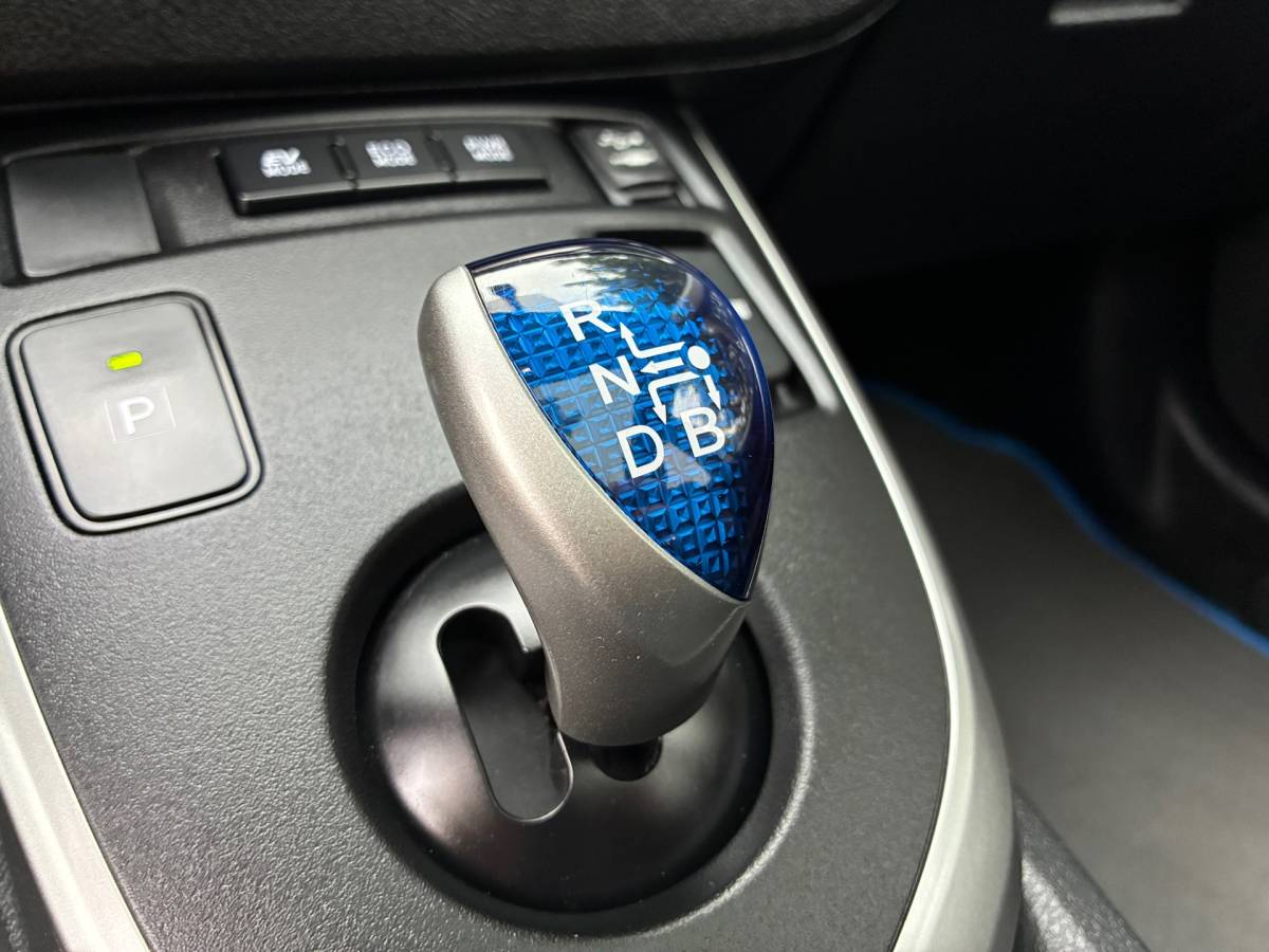 Toyota Auris Toyota Auris Touring Sports 1.8 Hybrid Lease Pro | Panodak + Navi + Clima nu €6.975,-!!