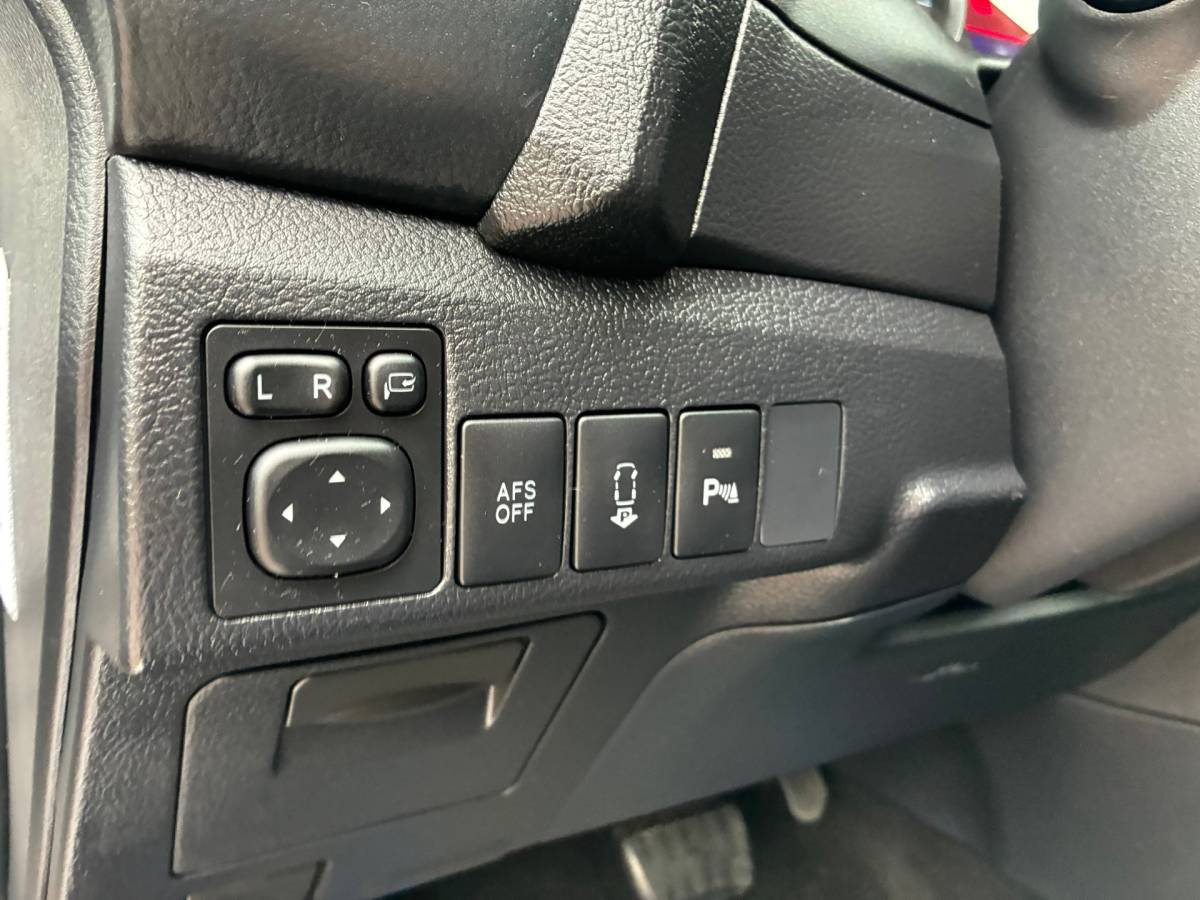 Toyota Auris Toyota Auris Touring Sports 1.8 Hybrid Lease Pro | Panodak + Navi + Clima nu €6.975,-!!