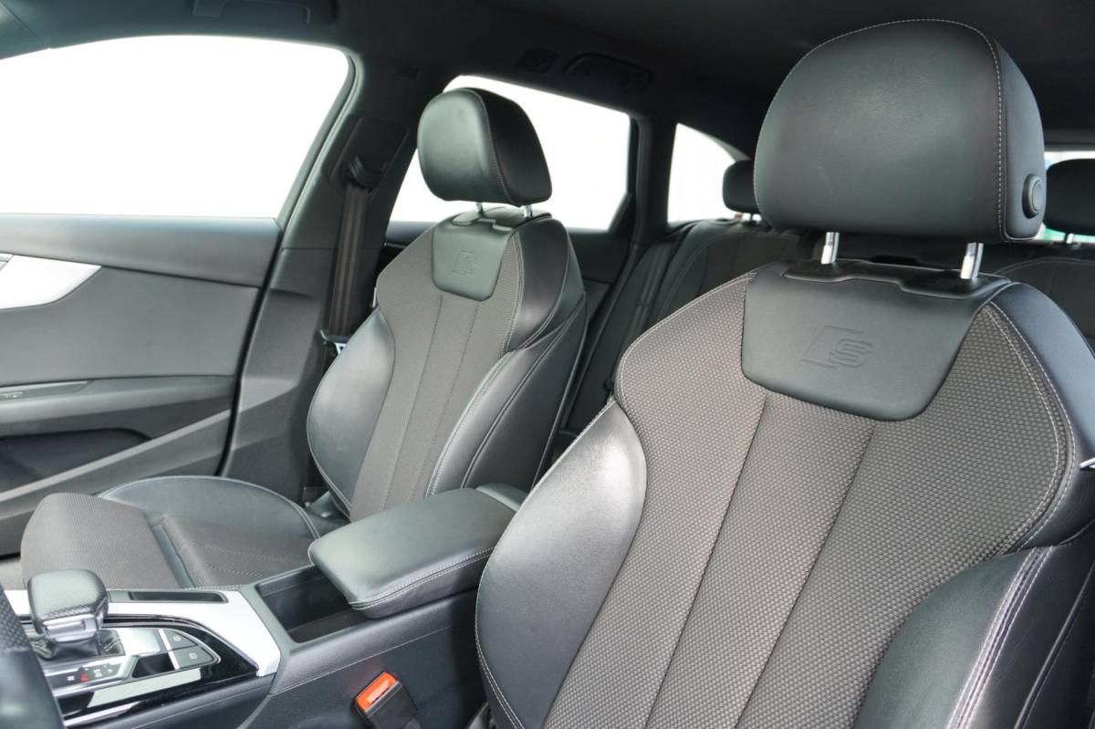 Audi A4 Audi A4 Avant 35 TFSI Launch edition Sport | Airco | Virt. cockpit | Vol opties | Elek. pakket | PDC | Dealerauto | Inruil moge