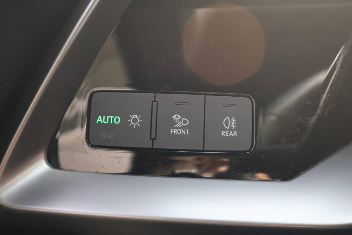 Audi A3 Audi A3 Sportback 35 S-Line TFSI 150pk | Navi | Trekhaak | RS Stoelen | Carplay | Sportstoelen | Stoelverwarming |
