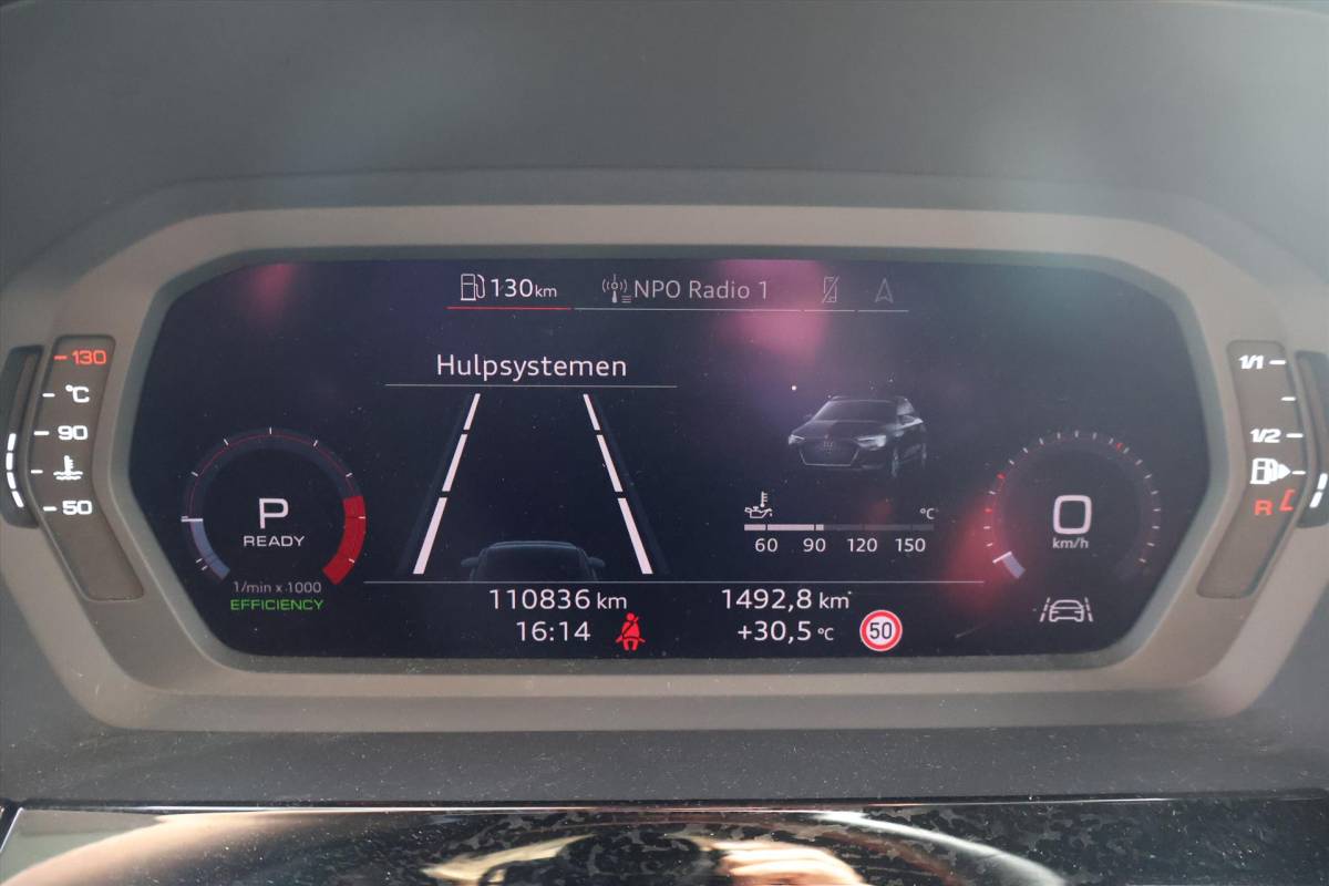 Audi A3 Audi A3 Sportback 35 S-Line TFSI 150pk | Navi | Trekhaak | RS Stoelen | Carplay | Sportstoelen | Stoelverwarming |