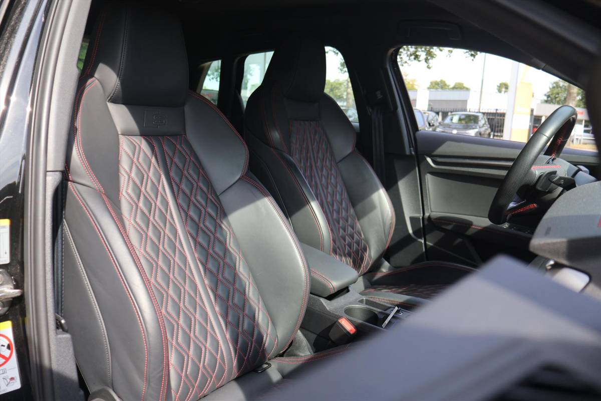 Audi A3 Audi A3 Sportback 35 S-Line TFSI 150pk | Navi | Trekhaak | RS Stoelen | Carplay | Sportstoelen | Stoelverwarming |