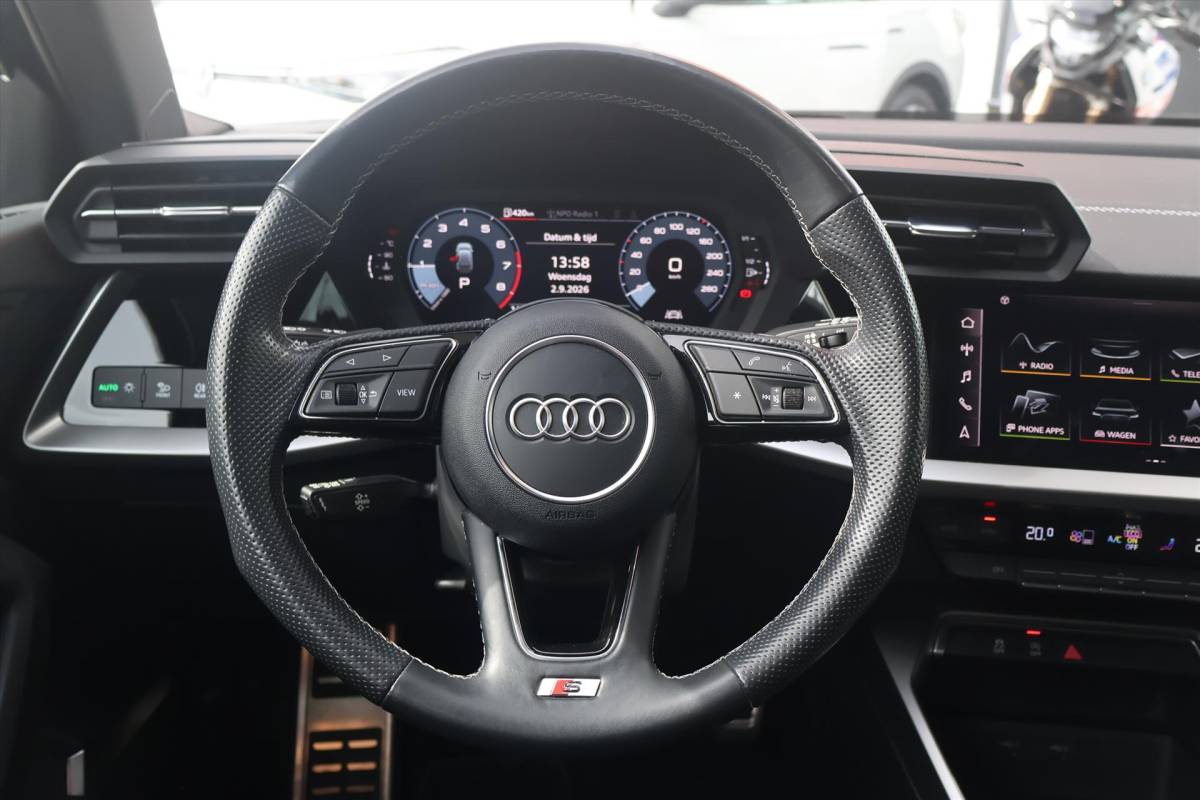 Audi A3 Audi A3 Sportback 35 TFSI S-Line 150pk | RS Stoelen | B&O | Navi | LED | Cruise | Virtual | Climate