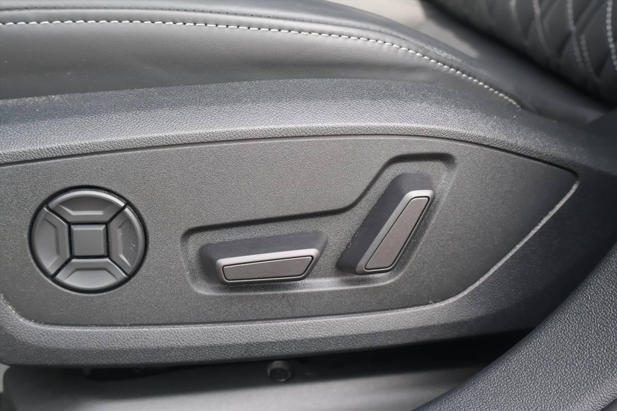 Audi A3 Audi A3 Sportback 35 TFSI S-Line 150pk | RS Stoelen | B&O | Navi | LED | Cruise | Virtual | Climate