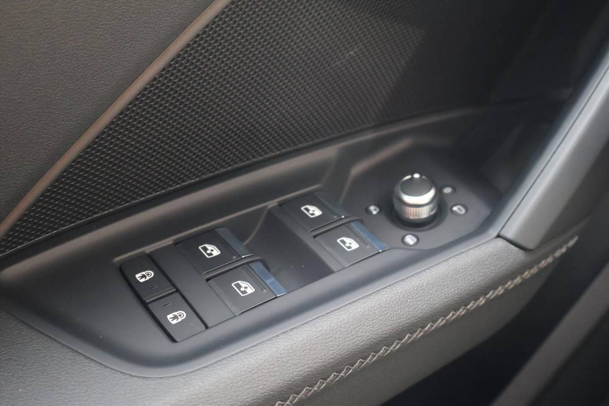 Audi A3 Audi A3 Sportback 35 TFSI S-Line 150pk | RS Stoelen | B&O | Navi | LED | Cruise | Virtual | Climate
